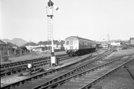 BR(W) Class 101 at Porthmadog, Gwynedd with the 4.20pm Machynlleth - Pwllheli service on Friday 23 May 1975 - J. Scrace [233377]