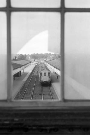 BR(S) Class 205 1110 at Fareham, Hampshire with the 2.55pm Southampton to Portsmouth Harbour on Wednesday 21 Jul 1976 - J. Scrace [233422]
