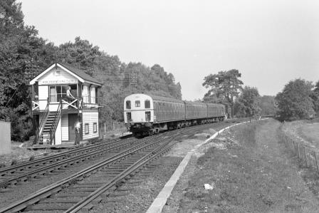 BR(S) Class 207 1304 at Birchden Junction, East Sussex with the 10.34am Eridge - Tonbridge service on Friday 20 Aug 1976 - J. Scrace [233428]