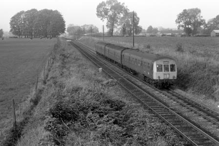 BR(W) Class 101 at Gobowen, Shropshire with the 1.30pm Chester - Wolverhampton service on Saturday 02 Oct 1976 - J. Scrace [233431]