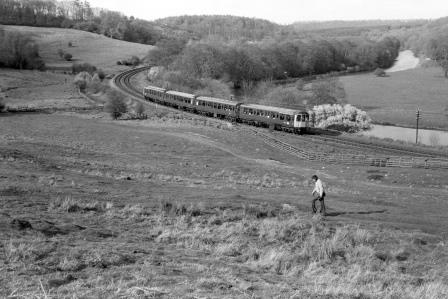 BR(E) Class 104 at Kirkham Abbey, Yorkshire with the 4.20pm Leeds to Scarborough on Saturday 30 Apr 1977 - J. Scrace [233434]