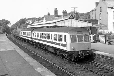BR(W) Class 101 M51184 at Criccieth Station, Gwynedd with the 12.14pm Pwhelli - Dovey Junction service on Thursday 01 Jun 1978 - J. Scrace [233457]