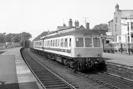 BR(W) Class 101 M51184 at Criccieth Station, Gwynedd with the 12.14pm Pwhelli - Dovey Junction service on Thursday 01 Jun 1978 - J. Scrace [233458]