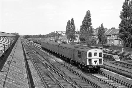BR(S) Class 207 1303 at Streatham Hill, Greater London with an Empty Stock Working on Friday 09 Jun 1978 - J. Scrace [233469]