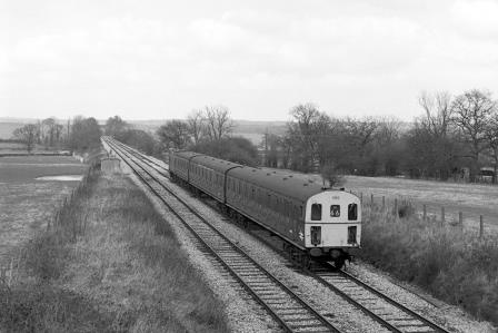 BR(S) Class 207 1302 at Lingfield, Surrey with the 1.13pm Victoria - East Grinstead service on Saturday 07 Apr 1979 - J. Scrace [233501]