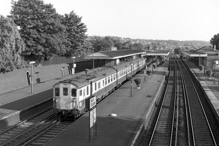 BR(S) Class 202 1014 at South Croydon Station, Greater London with a Hastings to Cannon Street on Friday 22 Jun 1979 - J. Scrace [233507]