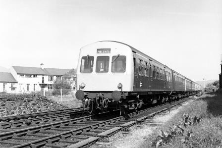 BR(W) Class 101 at Porthmadog, Gwynedd with the 7.40am London (Euston) - Pwhelli service on Saturday 24 May 1980 - J. Scrace [233533]