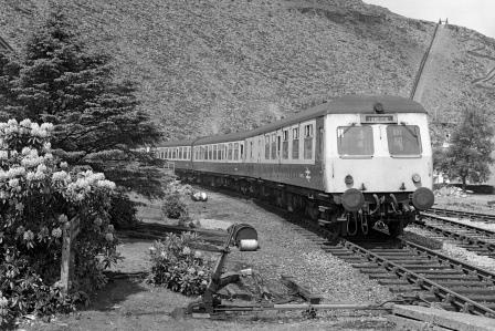 BR(W) Class 120 at Blaenau Ffestiniog, Gwynedd with the 1.00pm Blaenau Ffestiniog - Llandudno service on Wednesday 28 May 1980 - J. Scrace [233541]