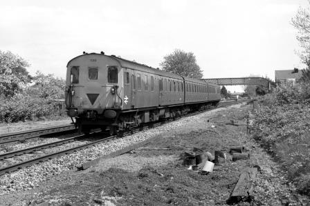 BR(S) Class 205 1130 at Cosham, Hampshire with the 1.40pm Portsmouth & Southsea - Salisbury service on Friday 09 May 1980 - J. Scrace [233547]