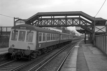BR(S) Class 119 L572 at Merstham Station, Greater London with an Earlswood to Merstham Special Service on Tuesday 17 Mar 1981 - J. Scrace [233550]