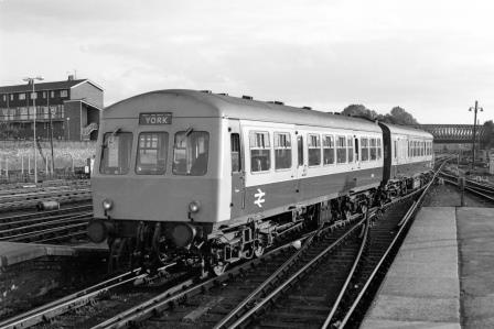 BR(E) Class 101 at York, Yorkshire with the 5.17pm Hull to York on Saturday 22 Aug 1981 - J. Scrace [233566]
