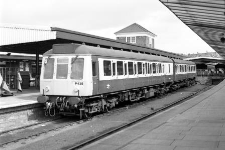 BR(W) Class 117 P435 at Plymouth Station, Devon with the 1.15pm service to Gunnislake on Monday 29 Mar 1982 - J. Scrace [233580]