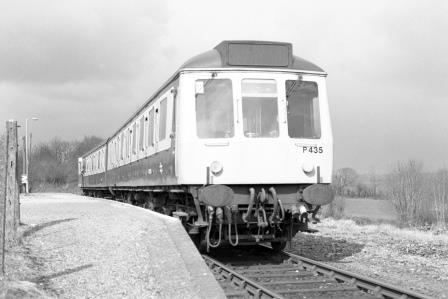BR(W) Class 117 P435 at Gunnislake Station, Cornwall with the 2.05pm to Plymouth on Monday 29 Mar 1982 - J. Scrace [233584]