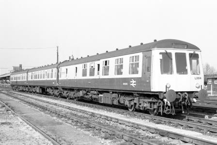 BR(S) Class 119 L584 at Redhill, Surrey on Thursday 15 Apr 1982 - J. Scrace [233593]