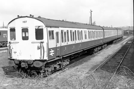 BR(S) Class 205 1107 at Redhill, Surrey on Easter Saturday 02 Apr 1983 - J. Scrace [233622]