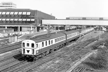 BR(S) Class 207 1314 at Gatwick Airport Station, West Sussex with the 8.52am Tunbridge Wells West - Haywards Heath service on Saturday 16 Apr 1983 - J. Scrace [233627]