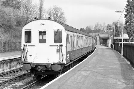 BR(S) Class 204 1404 at East Grinstead Station, West Sussex with the 12.30pm London Bridge - East Grinstead service on Monday 09 Apr 1984 - J. Scrace [233643]