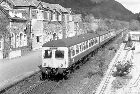 BR(W) Class 101 at Betws-y-Ccoed Station, Dyfed with the 11.05am Blaenau Ffestiniog - Llandudno service on Tuesday 28 May 1985 - J. Scrace [233668]