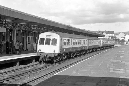 BR(W) Class 101 at Llandudno Junction Station, Clwyd with the 4.25pm Blaenau Ffestiniog - Llandudno service on Tuesday 28 May 1985 - J. Scrace [233670]