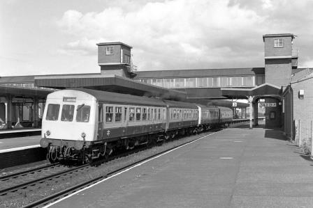 BR(W) Class 101 at Llandudno Junction Station, Clwyd with the 4.25pm Blaenau Ffestiniog - Llandudno service on Tuesday 28 May 1985 - J. Scrace [233671]