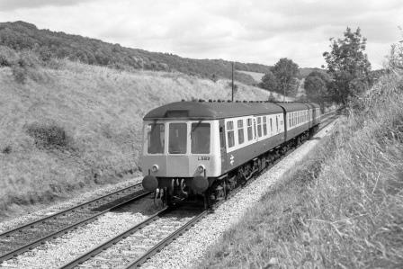BR(S) Class 119 L582 at Dorking Town, Surrey with the 11.12am Gatwick Airport - Reading service on Saturday 27 Jul 1985 - J. Scrace [233675]