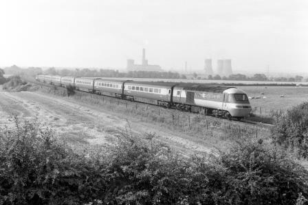 BR(W) Class 43 at Culham, Oxfordshire with the 10.10am Paddington - Great Malvern service on Friday 30 Aug 1985 - J. Scrace [233684]