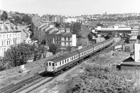 BR(S) Class 201 1007 at Hastings Station, East Sussex with the 1.33pm Hastings - Charing Cross service on Wednesday 28 Aug 1985 - J. Scrace [233692]