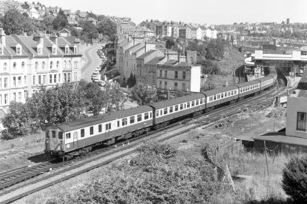 BR(S) Class 202 1015 at Hastings Station, East Sussex with the 1.40pm - St. Leonards Depot service on Wednesday 28 Aug 1985 - J. Scrace [233700]