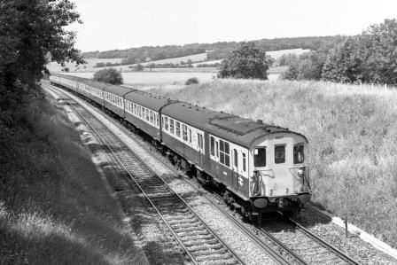 BR(S) Class 203 1037 at Etchingham, East Sussex with the 11.45am Charing Cross - Hastings service on Saturday 13 Jul 1985 - J. Scrace [233709]