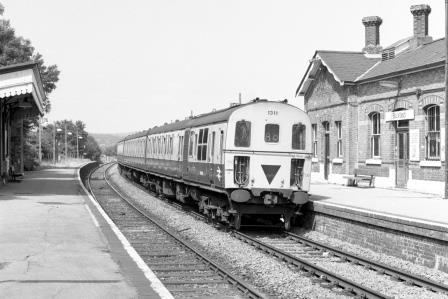 BR(S) Class 207 1311 at Buxted Station, East Sussex with the 1.24pm Victoria - Uckfield service on Saturday 13 Jul 1985 - J. Scrace [233715]