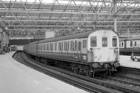 BR(S) Class 205 1114 & BR(S) Class 205 1131 at Waterloo Station, Greater London with the 10.55am Fareham - Waterloo relief service on Friday 21 Mar 1986 - J. Scrace [233737]