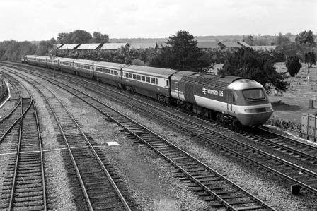 BR(W) Class 43 43175 at Oxford, Oxfordshire with the 10.27am Paddington - Great Malvern service on Thursday 29 May 1986 - J. Scrace [233752]