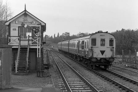 BR(S) Class 205 205015 at Crowborough Station, East Sussex with the 2.43pm Uckfield - Victoria service on Saturday 27 Dec 1986 - J. Scrace [233764]