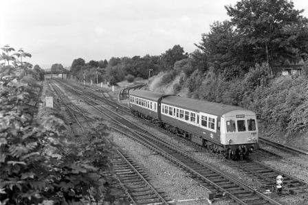 BR(W) Class 101 S805 at Sutton Bridge Junction, Greater London with the 5.22am Swansea - Shrewsbury service on Saturday 25 Jul 1987 - J. Scrace [233772]