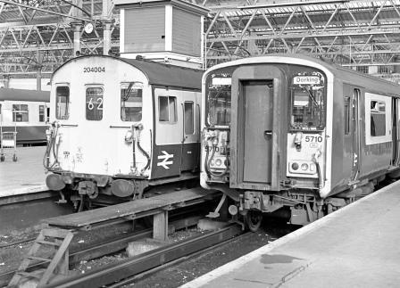 BR(S) Class 204 204004 & BR(S) Class 204 5710 at Waterloo Station, Greater London with the 12.10pm Waterloo - Salisbury service on Thursday 12 Nov 1987 - J. Scrace [233792]
