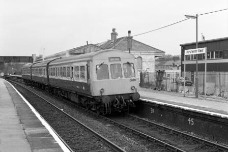 BR(W) Class 101 C820 at Dorchester West Station, Dorset with the 12.00pm Swindon - Weymouth service on Wednesday 02 Mar 1988 - J. Scrace [233807]
