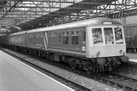 BR(M) Class 114 55932 + 54902 at Crewe Station, Cheshire with a Royal Mail Letters Service on Thursday 28 Apr 1988 - J. Scrace [233834]