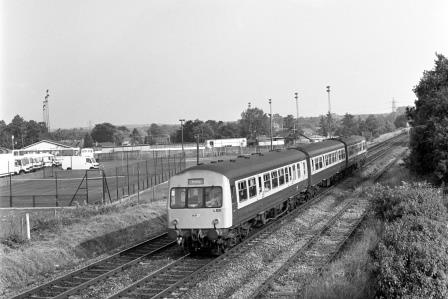 BR(S) Class 101 L831 at Wokingham, Surrey with the 3.44pm Tonbridge - Reading service on Thursday 23 Jun 1988 - J. Scrace [233838]