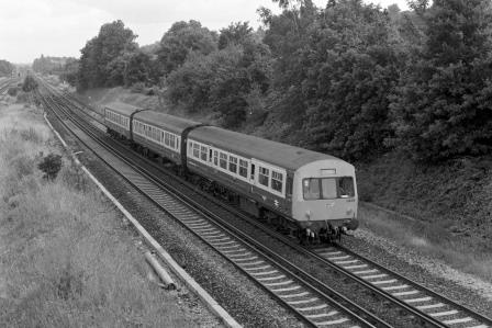 BR(S) Class 101 L839 at Coulsdon, Greater London with an Empty Stock on Tuesday 12 Jul 1988 - J. Scrace [233841]
