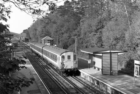 BR(S) Class 205 205029 at Basingstoke Station, Hampshire with the 11.55am Reading - Portsmouth Harbour service on Monday 31 Oct 1988 - J. Scrace [233869]