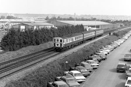 BR(S) Class 207 207013 at Hilsea, Hampshire with the 8.55am Reading - Portsmouth Harbour service on Tuesday 18 Apr 1989 - J. Scrace [233920]