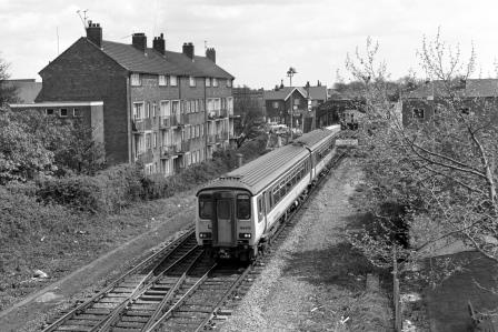 BR(S) Class 156 156472 at Salisbury, Wiltshire with the 1.10pm Portsmouth Harbour - Cardiff service on Wednesday 26 Apr 1989 - J. Scrace [233923]