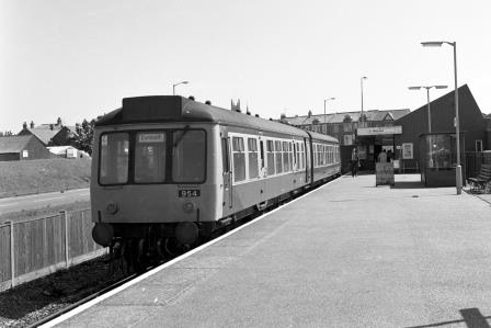 BR(S) Class 108 954 at Exmouth Station, Devon with the 3.15pm Exmouth - Exeter Central service on Tuesday 10 Jul 1990 - J. Scrace [233938]
