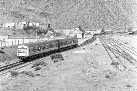 BR(W) Class 101 T078 at Blaenau Ffestiniog, Gwynedd with the 11.00am Llandudno - Bblaenau Ffestiniog service on Bank Holiday Monday 27 May 1991 - J. Scrace [233952]
