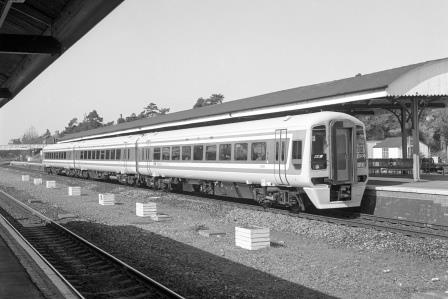 BR(S) Class 159 159008 at Andover Station, Hampshire with the 9.05am Yeovil - Waterloo service on Tuesday 20 Apr 1993 - J. Scrace [233978]