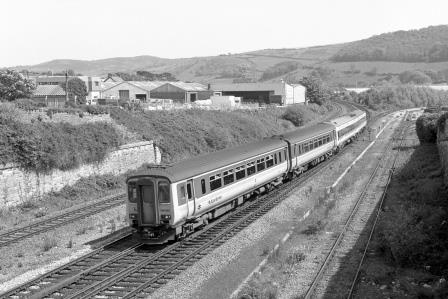 BR(W) Class 156 156432 & BR(W) Class 158 158762 at Llandudno Junction, Clwyd on Wednesday 05 May 1993 - J. Scrace [233982]