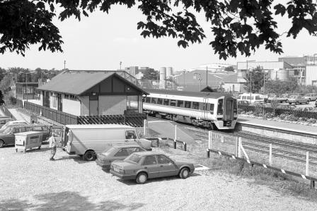 BR(W) Class 158 158870 at Trowbridge Station, Wiltshire with the 12.22pm Swansea - Portsmouth Harbour service on Tuesday 17 Aug 1993 - J. Scrace [233998]