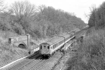 NSE Class 205 205032 at Edenbridge, Kent with the 12.47pm Tonbridge - Reigate service on Thursday 24 Mar 1994 - J. Scrace [234024]
