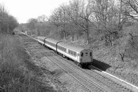 NSE Class 205 205033 at Edenbridge, Kent with the 12.53pm Reigate - Tonbridge service on Thursday 24 Mar 1994 - J. Scrace [234031]