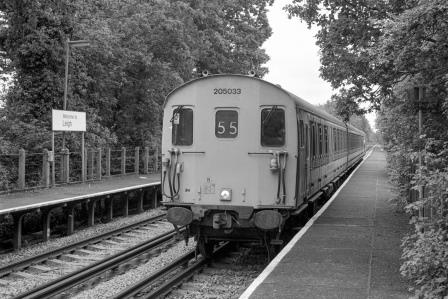 NSE Class 205 205033 at Leigh Station, Surrey with the 12.53pm Reigate - Tonbridge service on Friday 27 May 1994 - J. Scrace [234045]